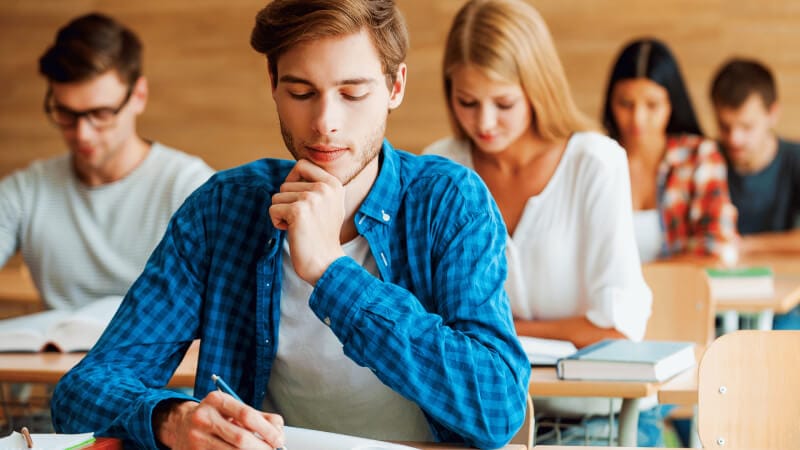 que-es-examen-ise-header ¿Qué es el examen ISE de Trinity College?